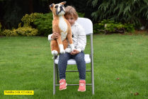 Plyšový sedící pes boxer, výška 64 cm
