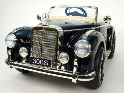 Mercedes-Benz 300S oldtimer.jpg