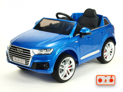 elektricke-auto-audi-q-7-modra-metaliza.jpg