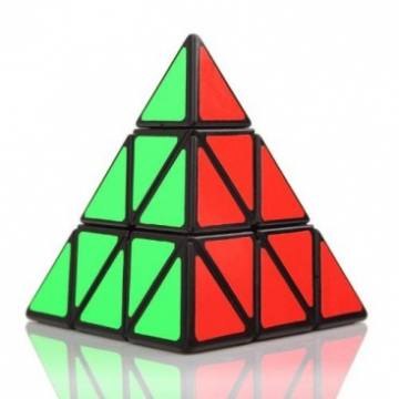 rubikova-kostka-pyramida.jpg