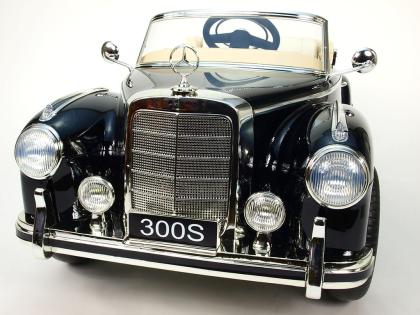 Mercedes 300S - 1.jpg